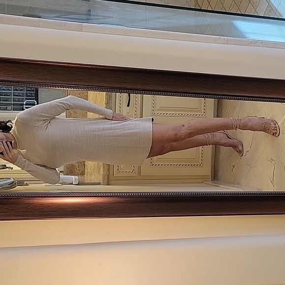 H&M Divided Delicate Knit Crewneck Long-sleeved Dress, Sz 6 - Picture 11 of 16